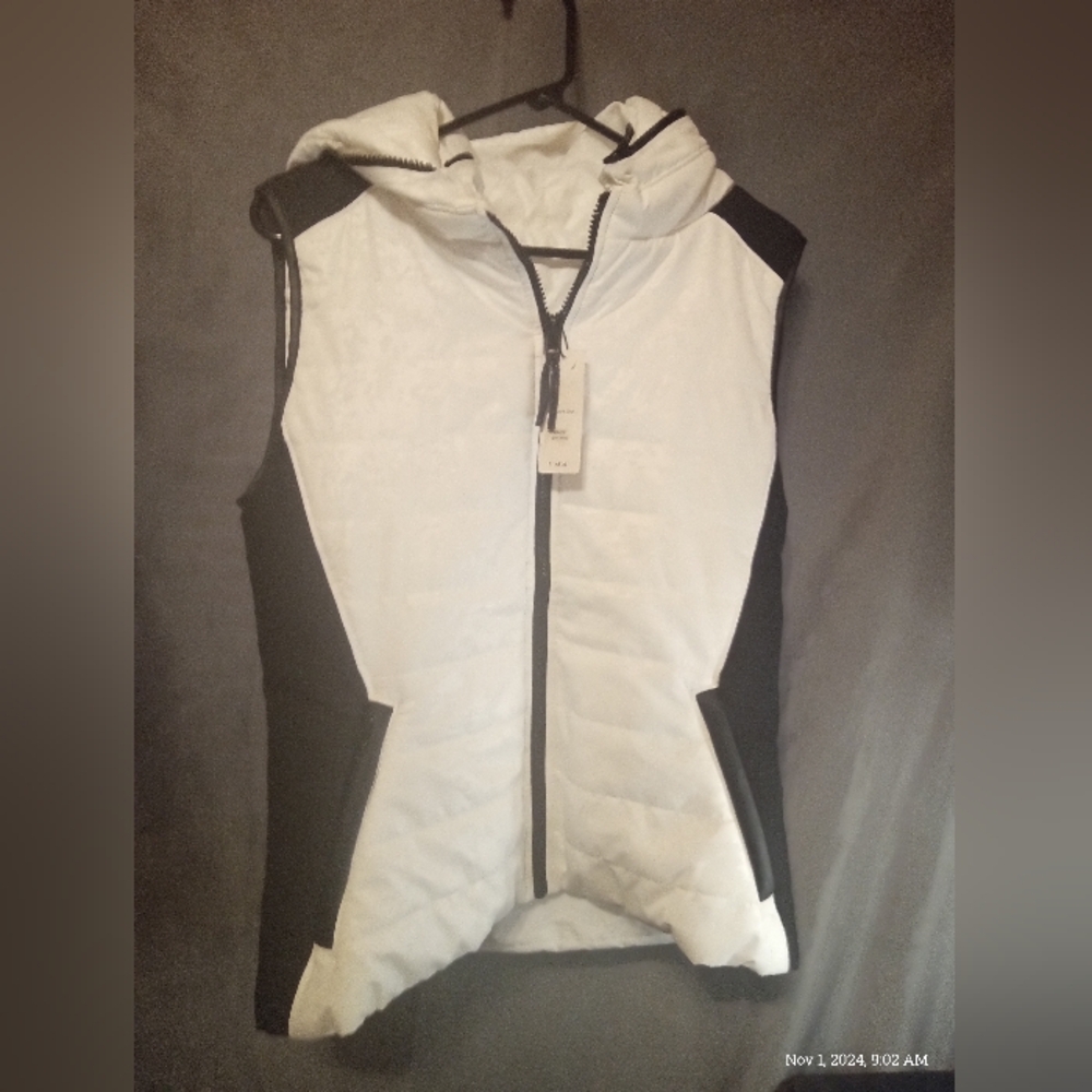 Lukka lux hidden hood puffer vest
